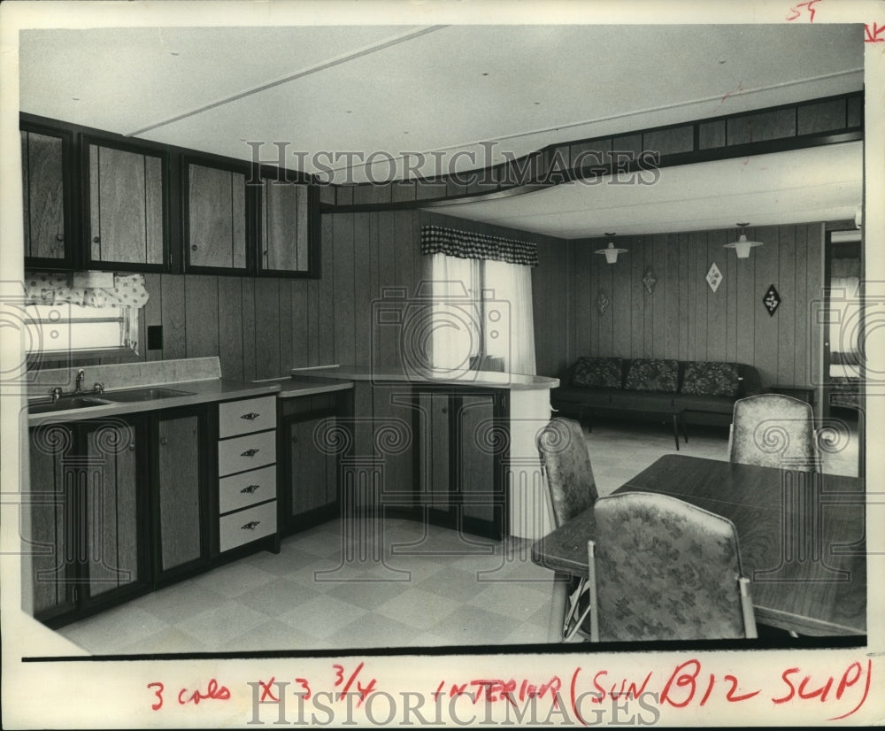 1969 Press Photo Interior of rental mobile home in Houston - Historic Images