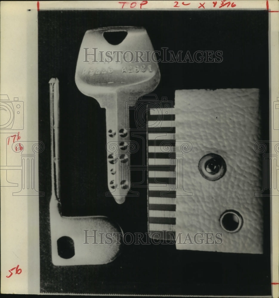 1970 Keys with extra security - Historic Images