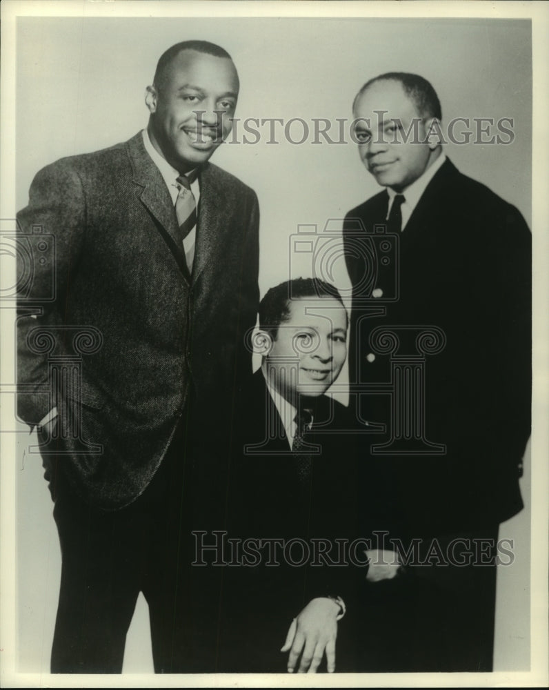 1963 Press Photo Members of music group Mitchell-Ruff Trio - Historic Images