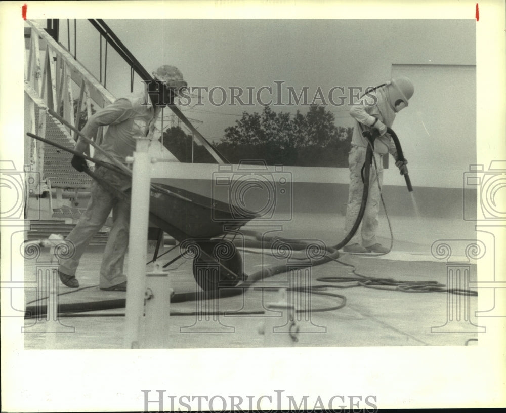 1986 Press Photo Highway crew at work, Houston - hca45444 - Historic Images