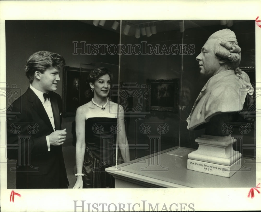 1986 Press Photo Curator and chairwoman at Museum of Fine Arts Ball in Houston - Historic Images