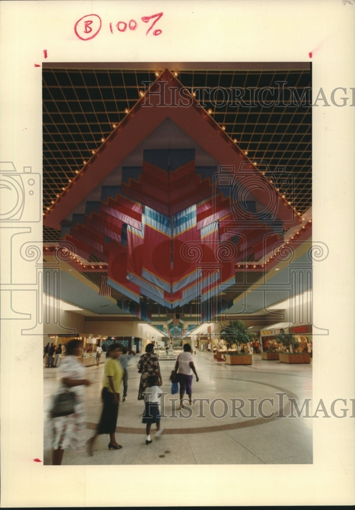 1991 Press Photo Renovated Northline Shopping City mall in Houston - h ...