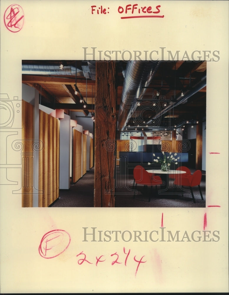 1991 Press Photo DuPont award winning office - LSI-Graphic Evidence - hca46320 - Historic Images