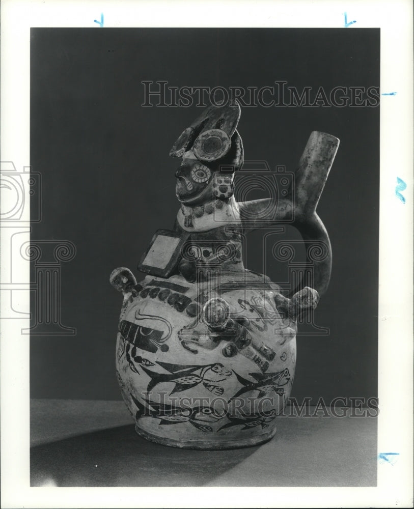 1996 Press Photo Pre-Columbian ceramic vessel, Houston Museum Natural Science - Historic Images