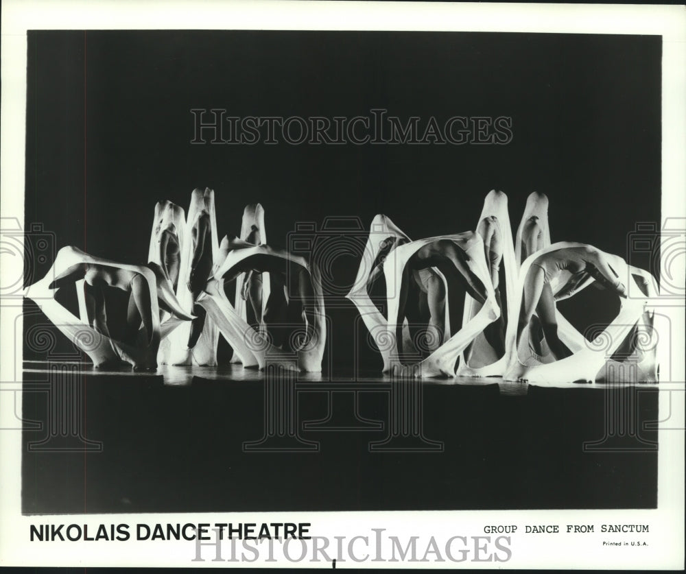 1984 Press Photo Nikolais Dance Theatre; group dance from Sanctum - hca46607- Historic Images