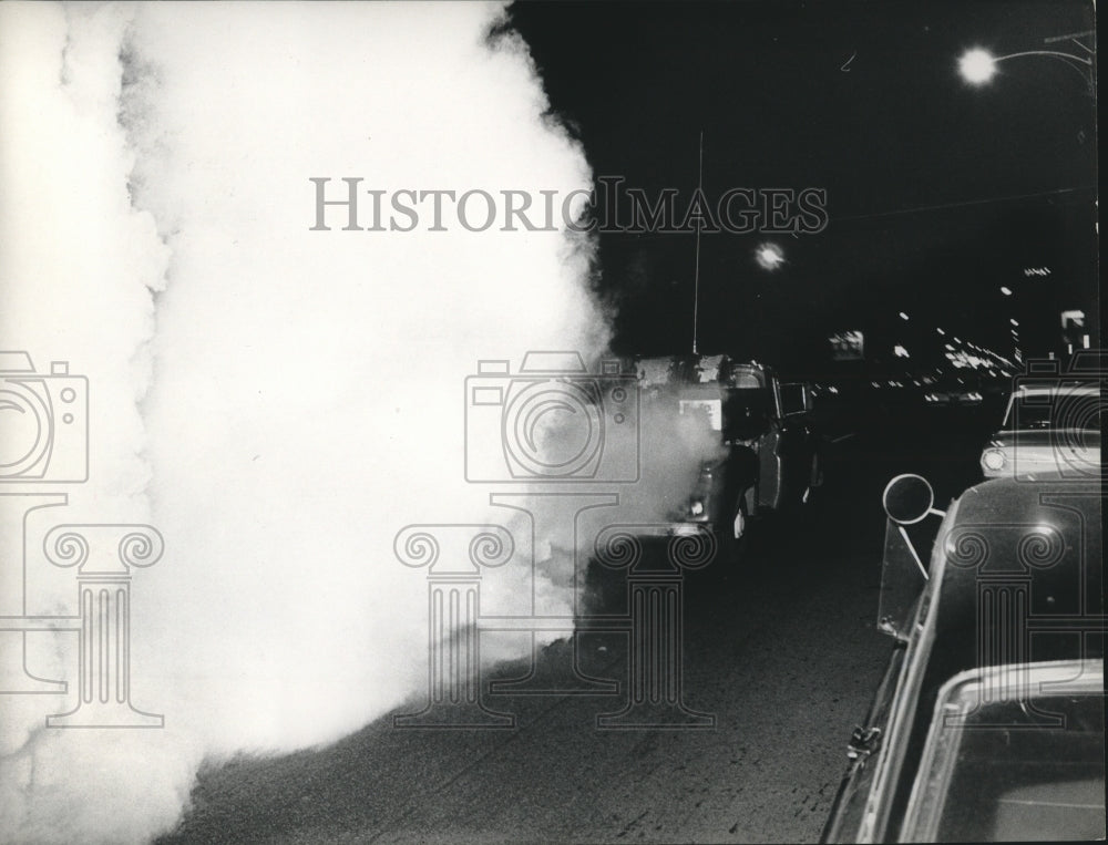 1964 Press Photo Fogging for mosquitoes from truck in Houston - hca46679 - Historic Images