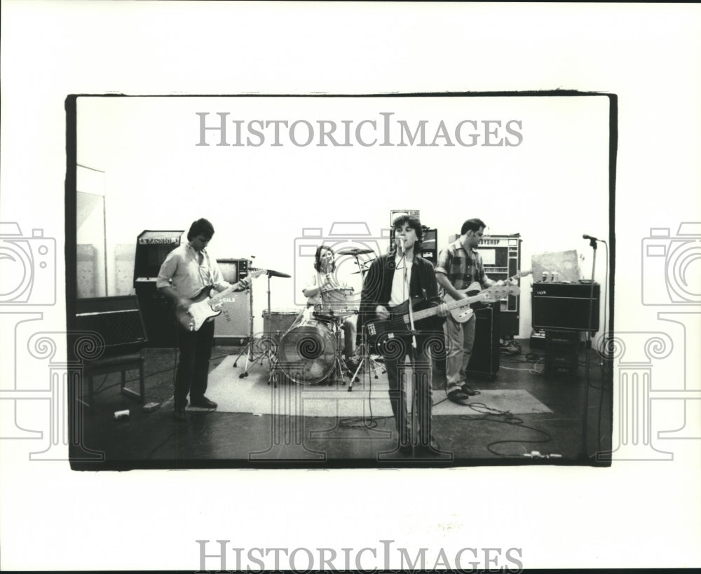 1990 Press Photo Mullberry Jane music group performing on stage - hca47425 - Historic Images