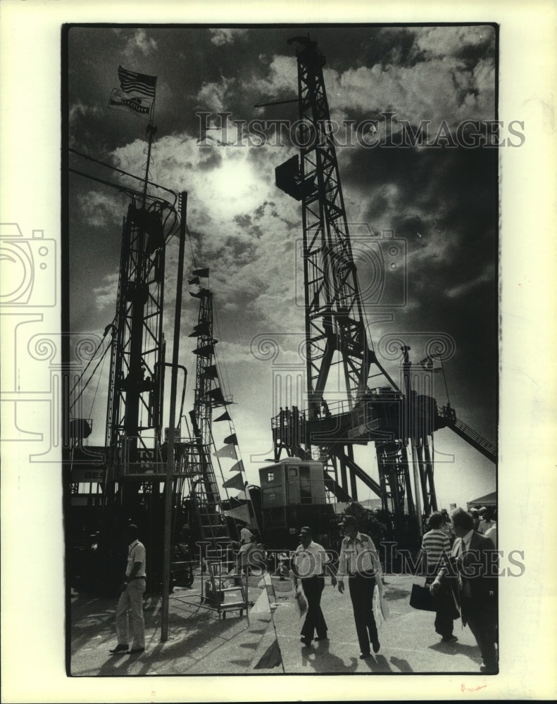 1981 Press Photo Exhibits at the Offshore Technology Conference - hca47863 - Historic Images
