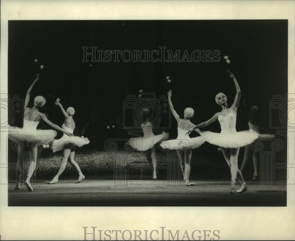 1990 Press Photo Scene from Bolshoi Ballet Grigorovich Company&#39;s The Nutcracker- Historic Images