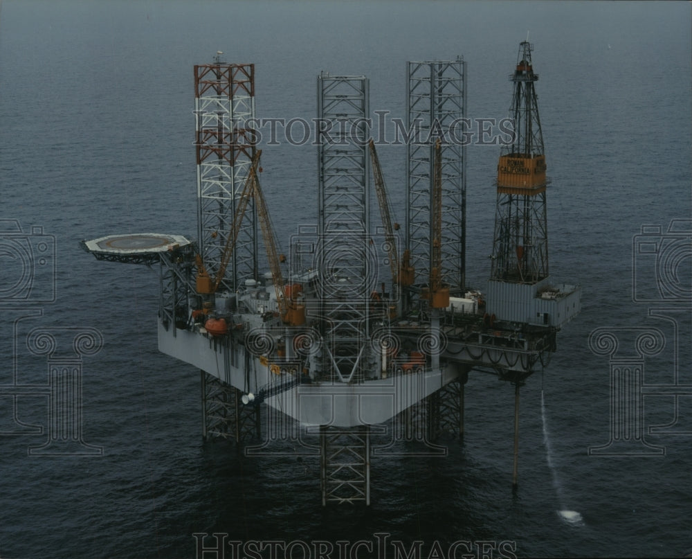 1991 Press Photo Rowan California offshore oil drilling rig - hca48795 ...