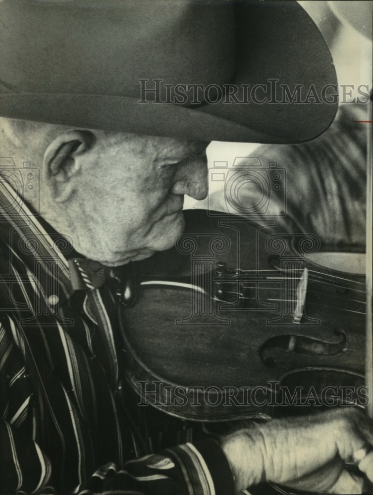 1968 F. C. Foley, 87, at Old Time Fiddlers Fest in Texas - Historic Images