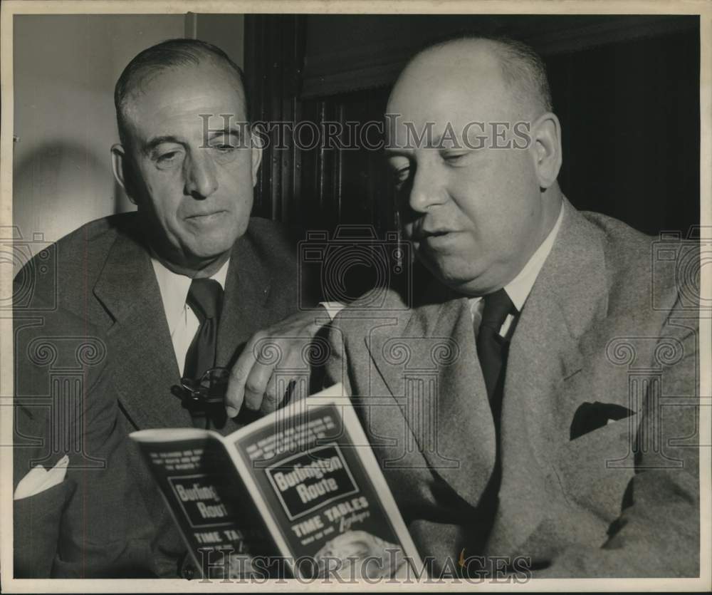 1950 Press Photo J.P. Blum and Ellsworth Moser Look at Burlington Railroad Route - Historic Images