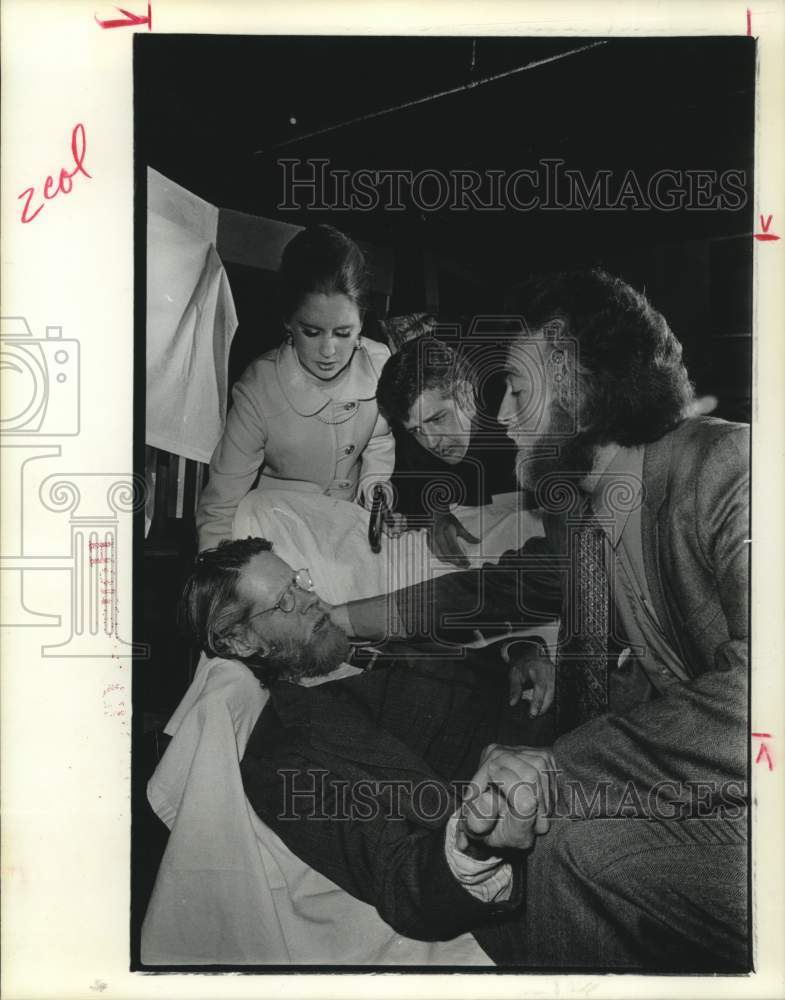 1974 Press Photo Actors in Reunion Theater production "The Price" - Historic Images