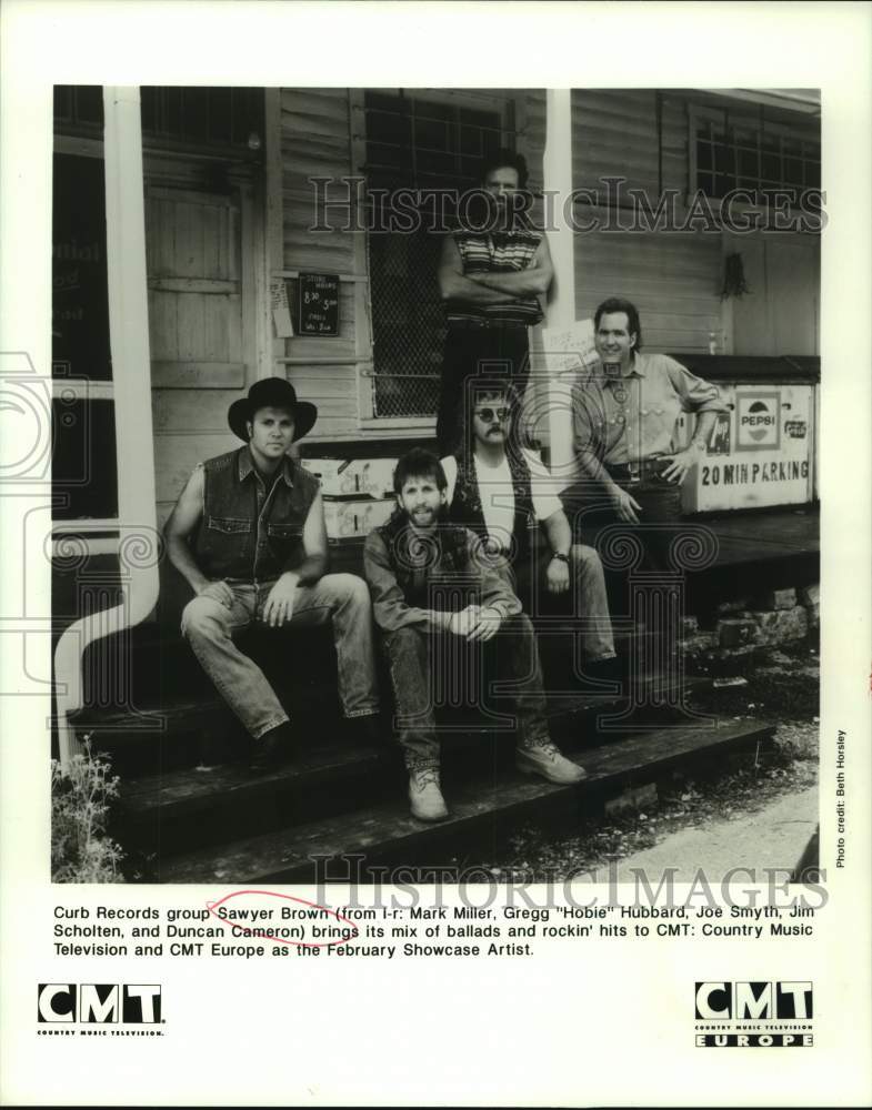 1995 Press Photo Sawyer Brown Country band sitting on porch steps - hca51944- Historic Images