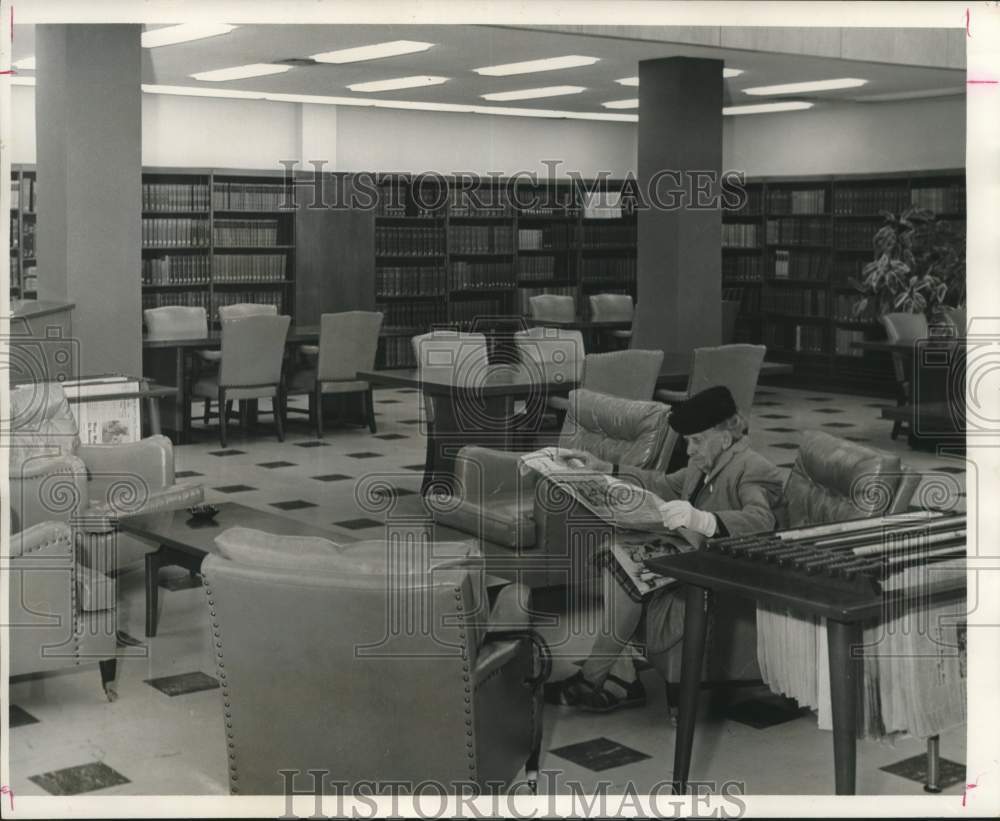 1962 Ermine Folsom In the Texas State Library and Archives Building-Historic Images