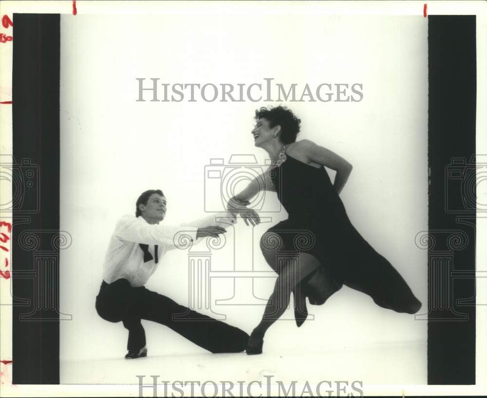 1984 Press Photo Dancers With Twyla Tharp Dance Company in Houston, Texas- Historic Images