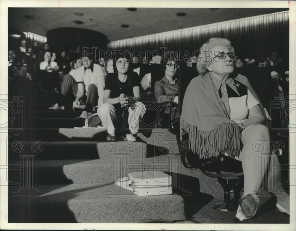 1973 Press Photo Teachers At a School Board Meeting in Houston - hca56893- Historic Images