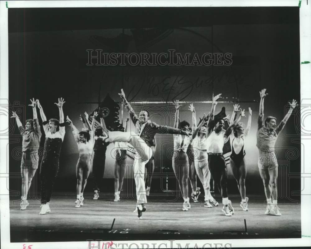 1986 Press Photo Eugene Fleming in a scene from musical "The Tap Dance Kid"- Historic Images