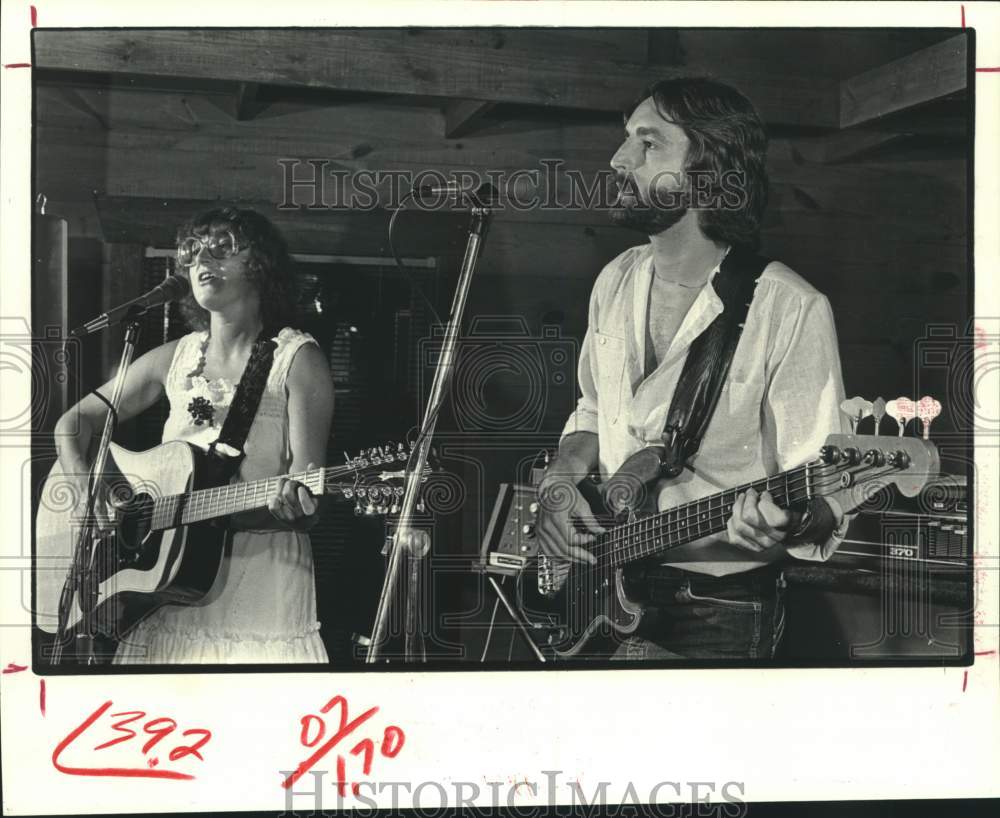 1979 Press Photo Tom Hunter &amp; sister Cindy Ayers are a duo called The Two of Us- Historic Images