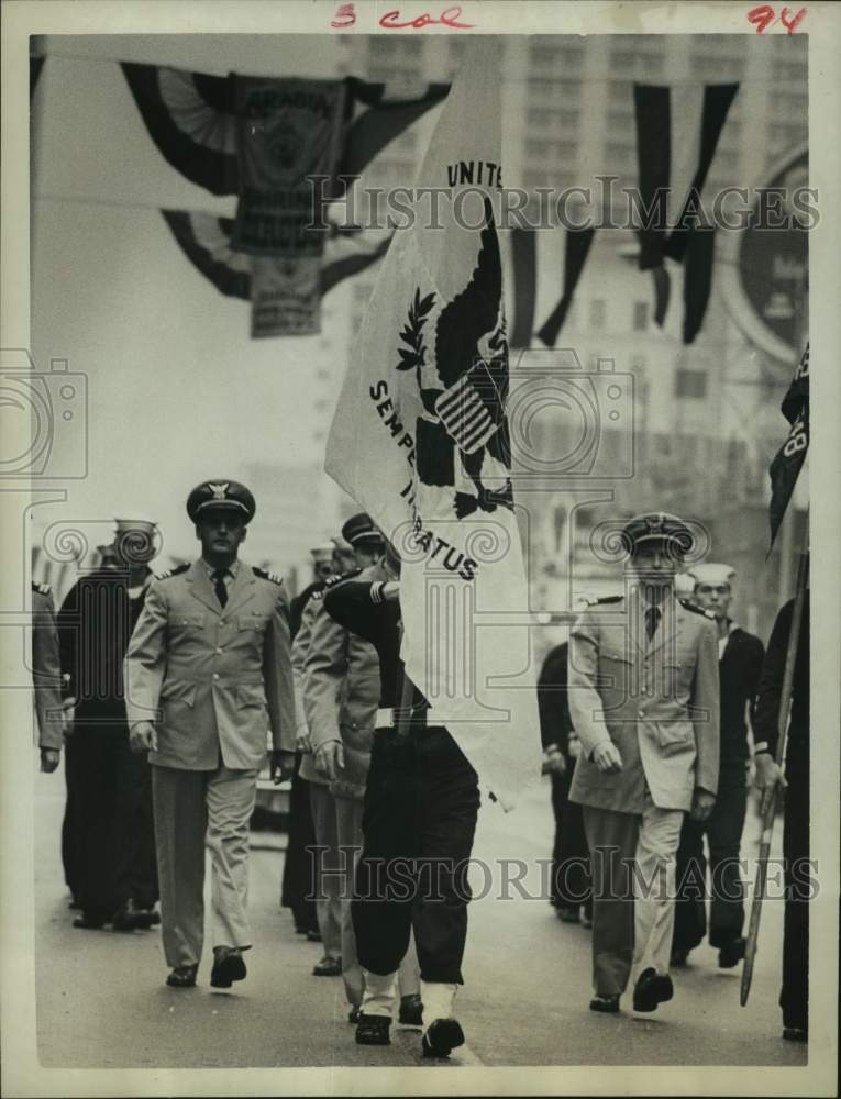 1965 Press Photo Houston&#39;s Veterans Day Parade - hca58058- Historic Images