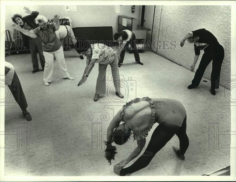 1982 Press Photo Jazzercise Class At the West End Multi-Service Center, Houston- Historic Images