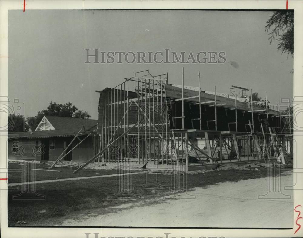 1964 Press Photo Wesley Methodist Church Constructs Sanctuary in Houston, Texas- Historic Images