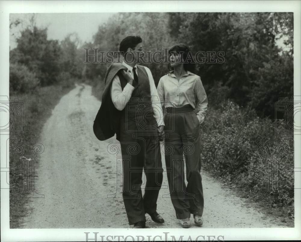 1990 Press Photo Actors David Dukes and Ali MacGraw In &quot;The Winds of War&quot; Series- Historic Images