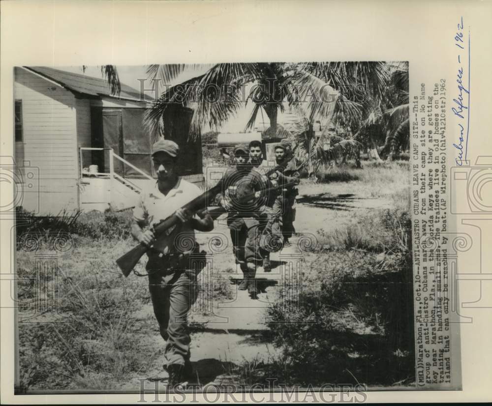 1962 Press Photo Anti-Castro Cubans Train on No Name Key Near Marathon, Florida- Historic Images
