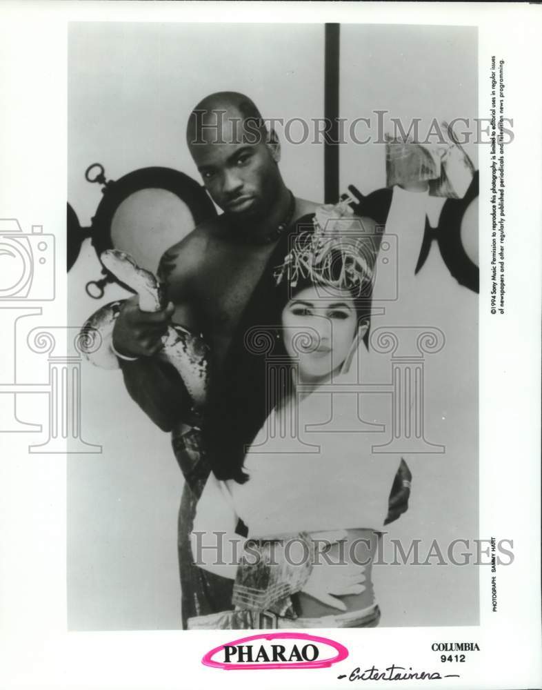 1994 Press Photo Entertainers Pharao - hca60831- Historic Images