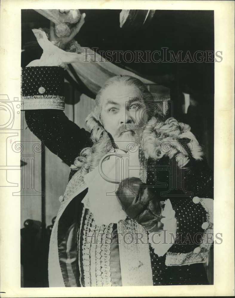 1983 Press Photo Rip Taylor as Captain Hook in Broadway musical &quot;Peter Pan&quot;- Historic Images