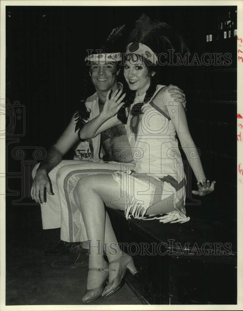 1983 Press Photo David Olive &amp; Holly Cruz Resting Backstage at Miller Theater- Historic Images