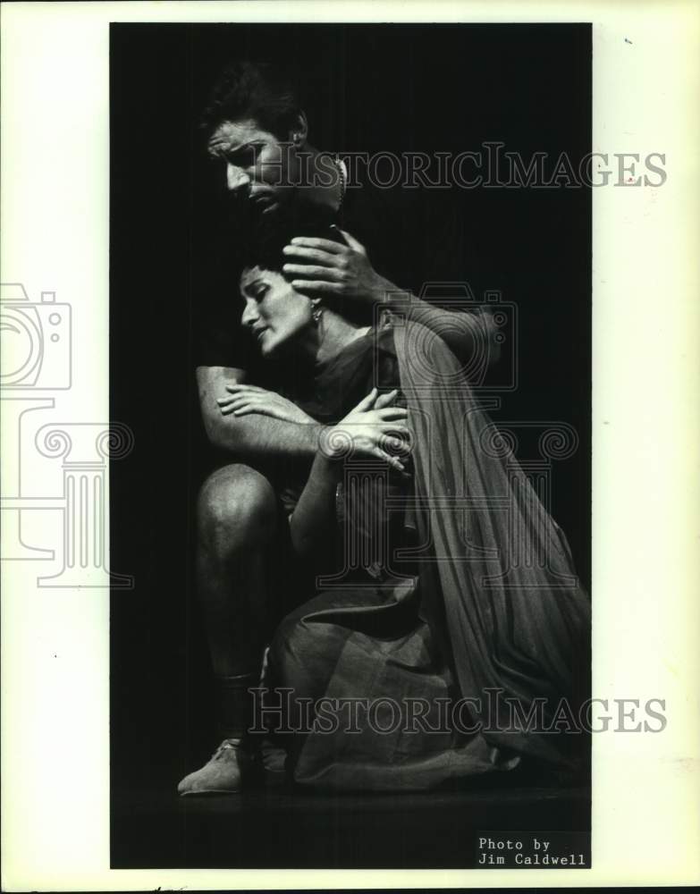 1987 Press Photo Ilona Tokody and Mario Maligning Perform at Wortham Theater- Historic Images