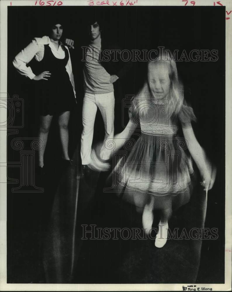 1970 Press Photo Scene from "A Day in the Death of Joe Egg" - Univ of Houston - Historic Images