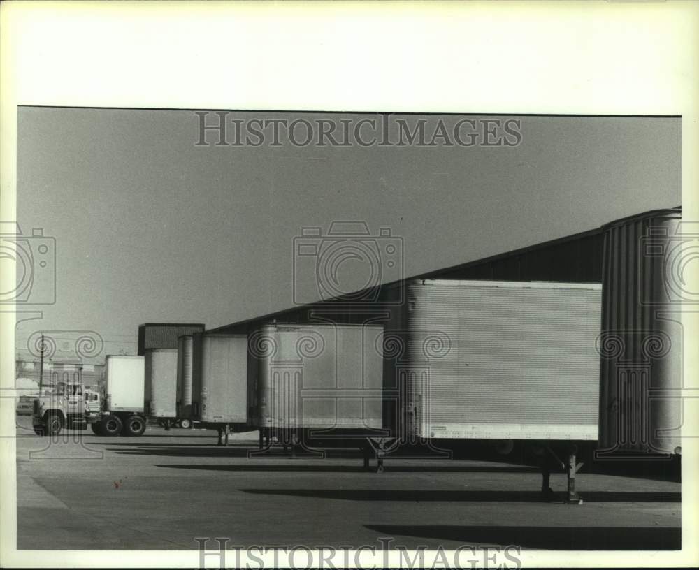 1986 Press Photo New Warehouse of the Houston Grand Opera - hca63053- Historic Images