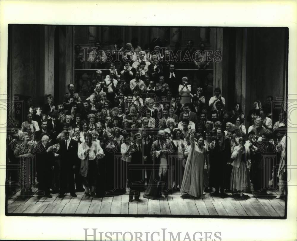 1986 Press Photo Houston Gran Opera cast members and officials on stage- Historic Images