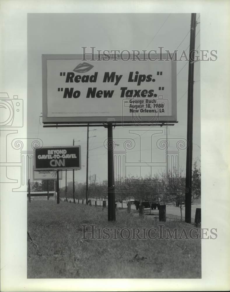 1992 Press Photo Democratic National Committee billboard in Houston - hca64956- Historic Images