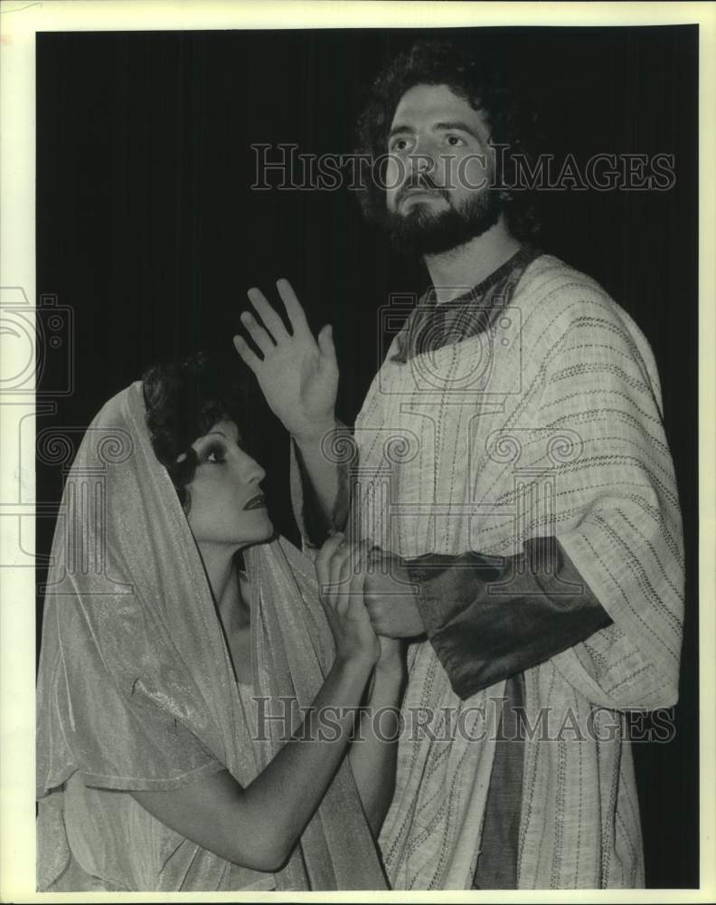 1985 Press Photo Marilyn Myers with J. Brent Alford as Jesus - Equinox Theater- Historic Images