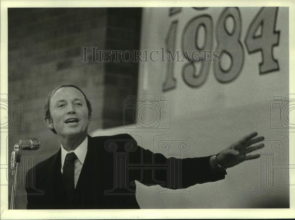 1985 Press Photo Humorist James (Doc) Blakely - hca68344- Historic Images