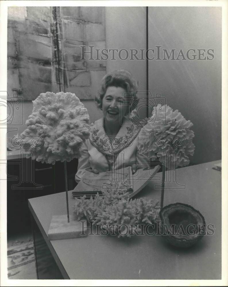 1970 Press Photo Dr. Kate Bell - hca71166 - Historic Images