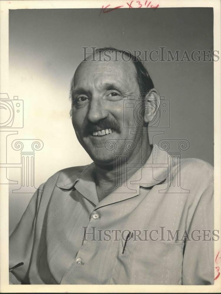 1964 Press Photo British actor Jack Bell as Theatre Inc.&#39;s Alfred P. Doolittle - Historic Images