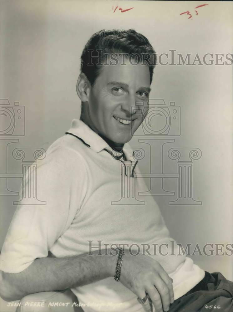 1957 Press Photo French actor Jean Pierre Aumont - Historic Images