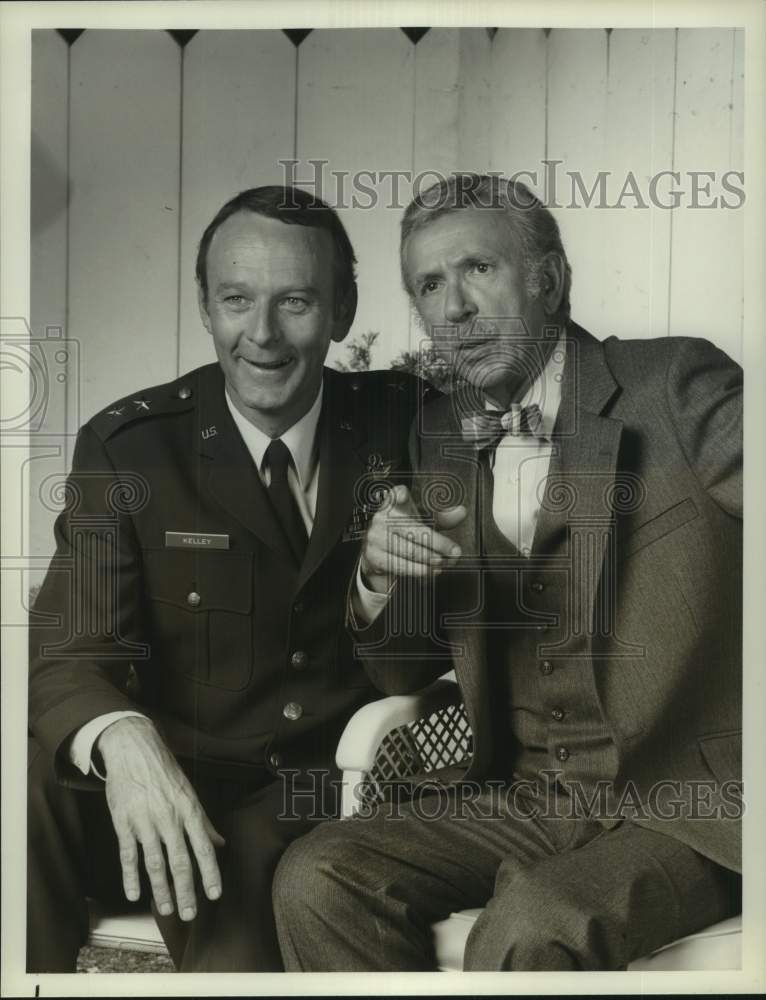 1976 Press Photo Actor Jack Albertson in production scene - Historic Images