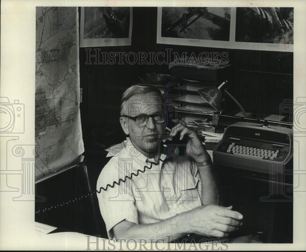 1974 Press Photo Houston lumberman and developer Victor Bracher, Texas - Historic Images