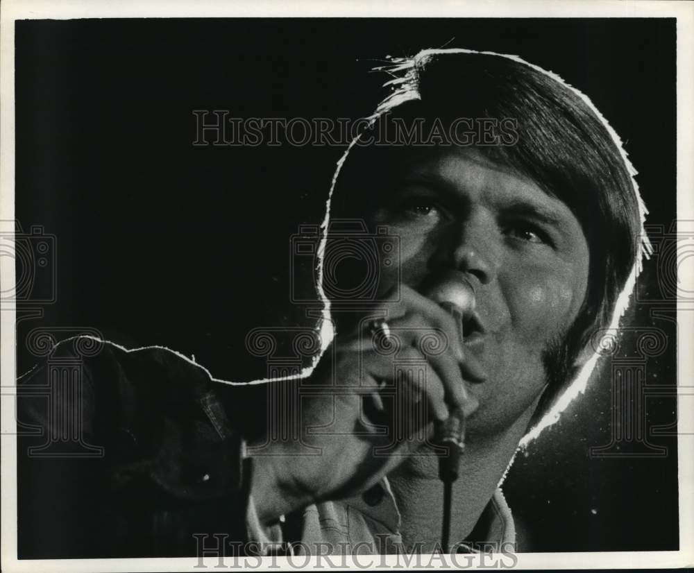 1971 Press Photo Singer Glen Campbell - Historic Images