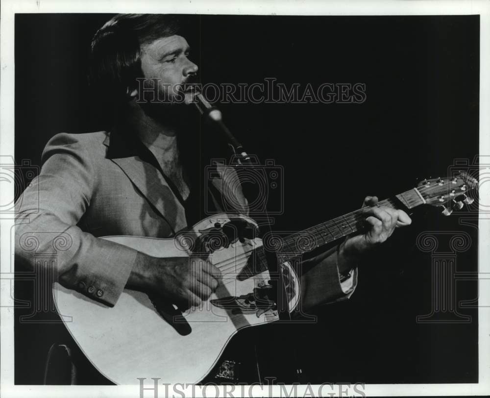 1985 Press Photo Singer Glen Campbell - Historic Images