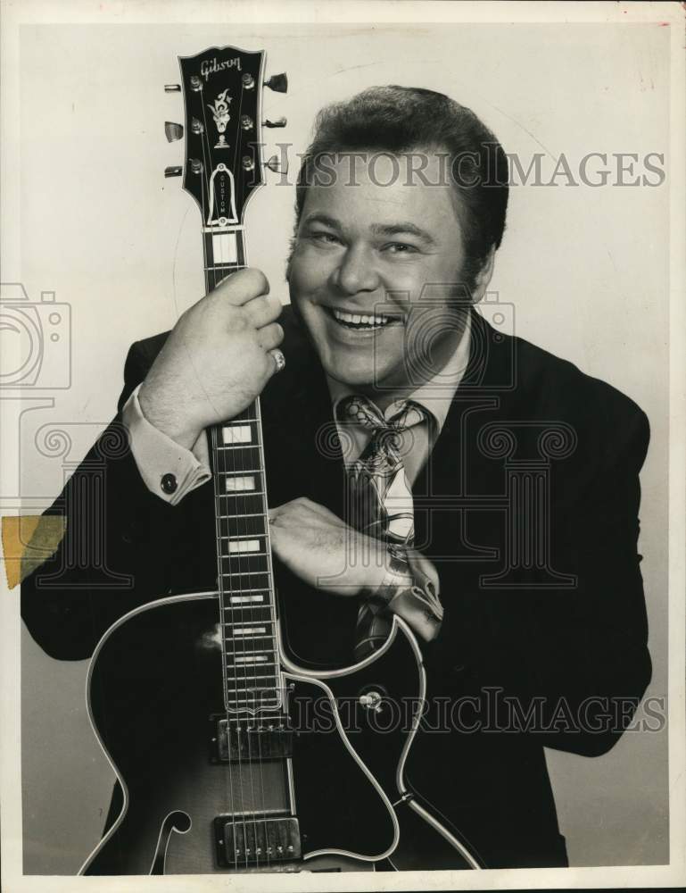 1969 Singer &amp; musician Roy Clark, co-host of CBS TV&#39;s &quot;Hee Haw&quot;-Historic Images