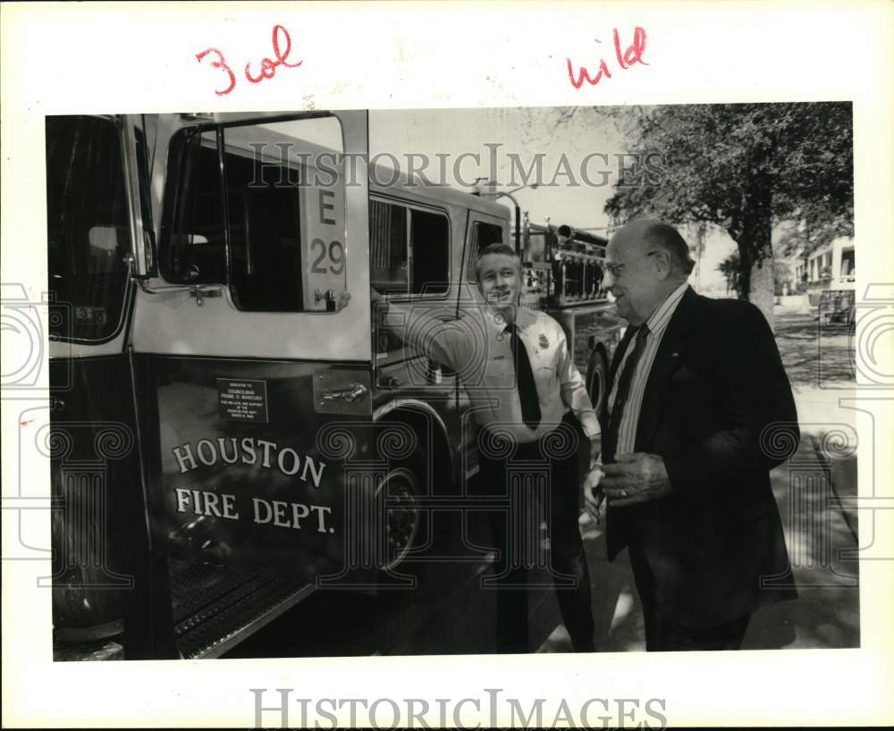 1989 Press Photo Houston Fire Chief Clayton Dedicates Truck to Frank Mancuso - Historic Images