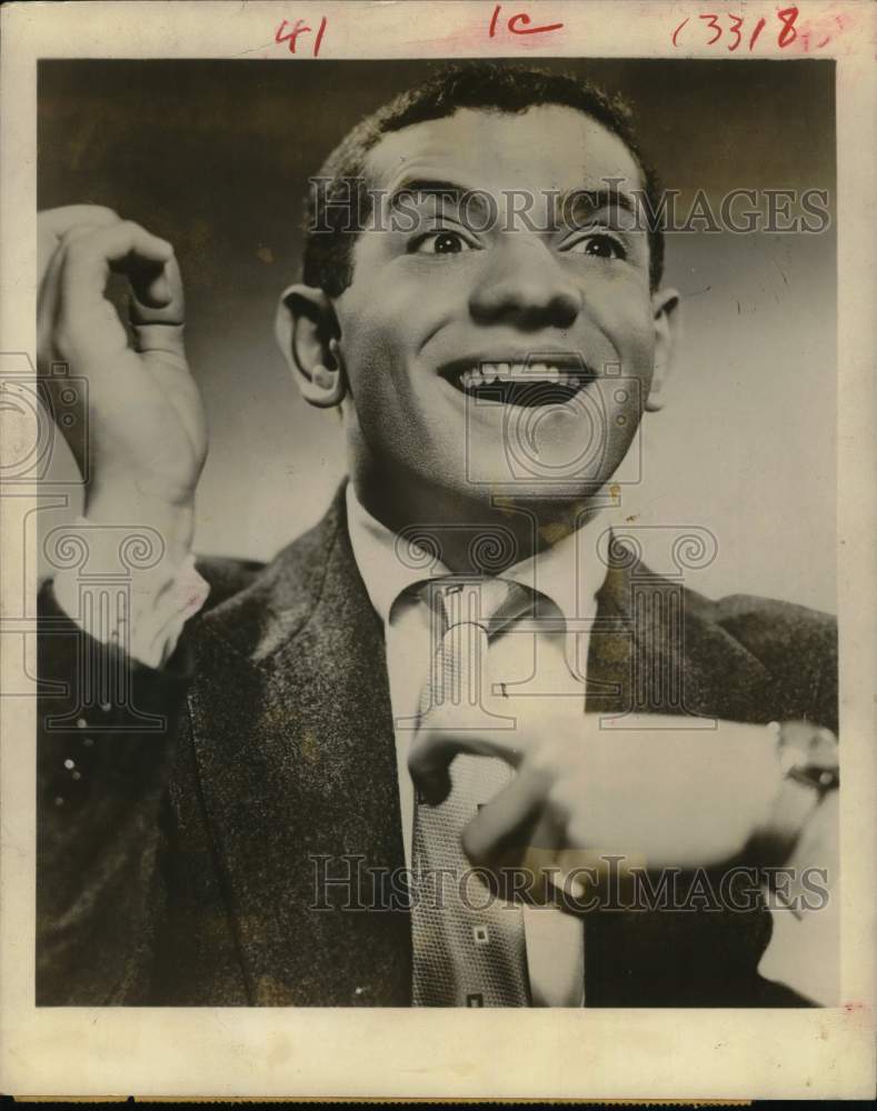 1954 Press Photo Host Robert Clary of TV show "Pantomime Quiz" - Historic Images