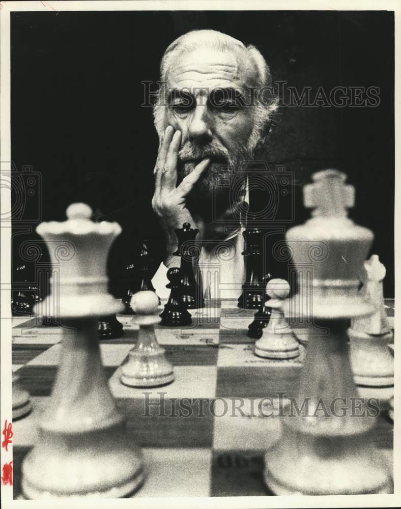 1980 Press Photo British Actor Ernest Clark in "Sleuth" - hca81107- Historic Images