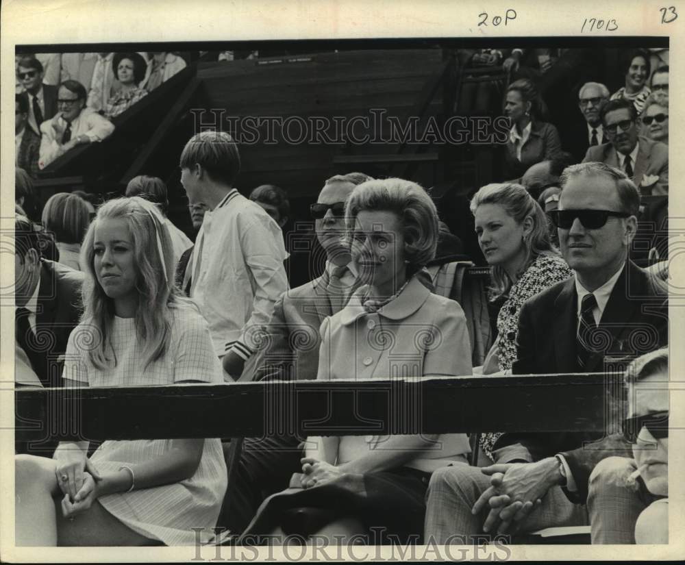 1969 Press Photo Dr. Denton and Louise Cooley at ROCC tennis finals - Historic Images